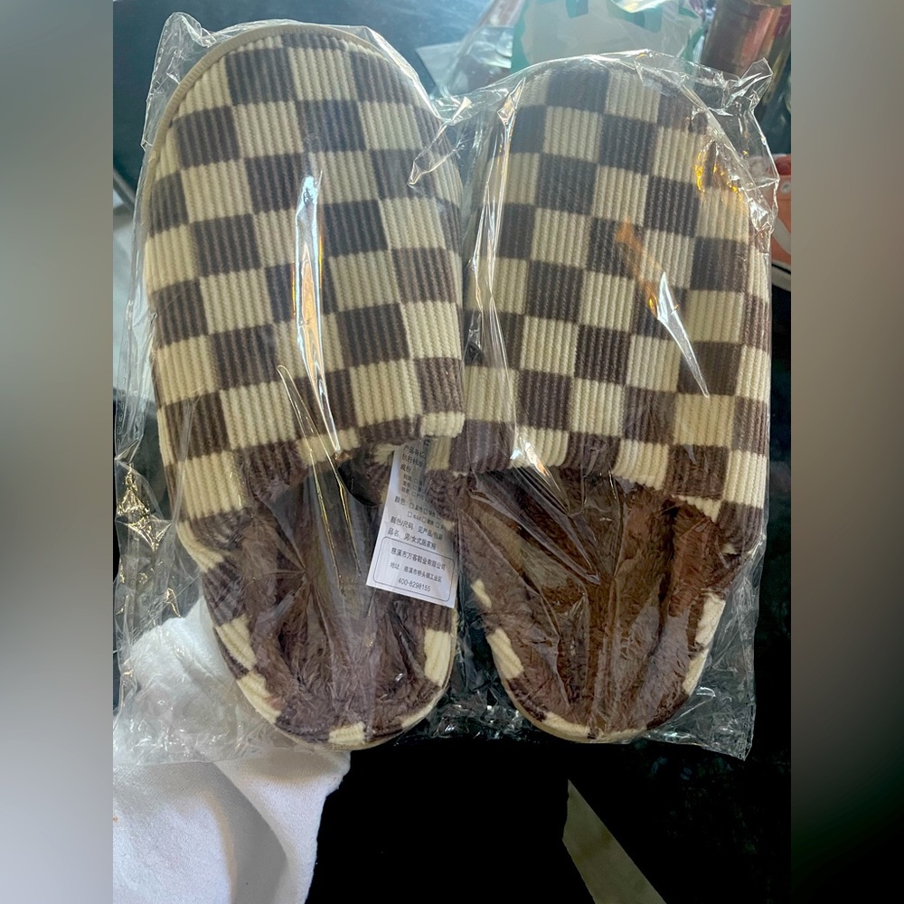 Mocha Checkered Slippers